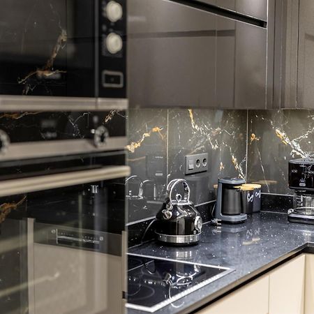 מונמבאסיה Vivian'S Luxury Suite מראה חיצוני תמונה