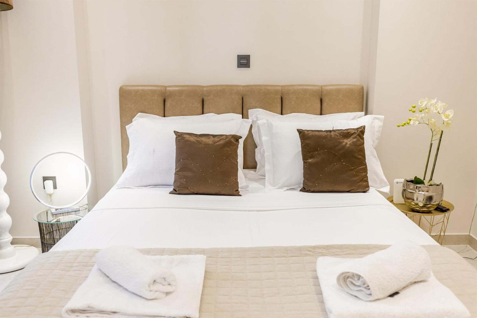 מונמבאסיה Vivian'S Luxury Suite מראה חיצוני תמונה