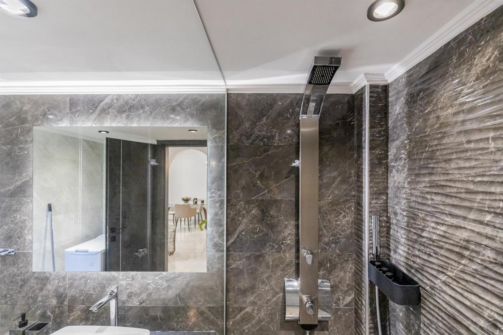 מונמבאסיה Vivian'S Luxury Suite מראה חיצוני תמונה