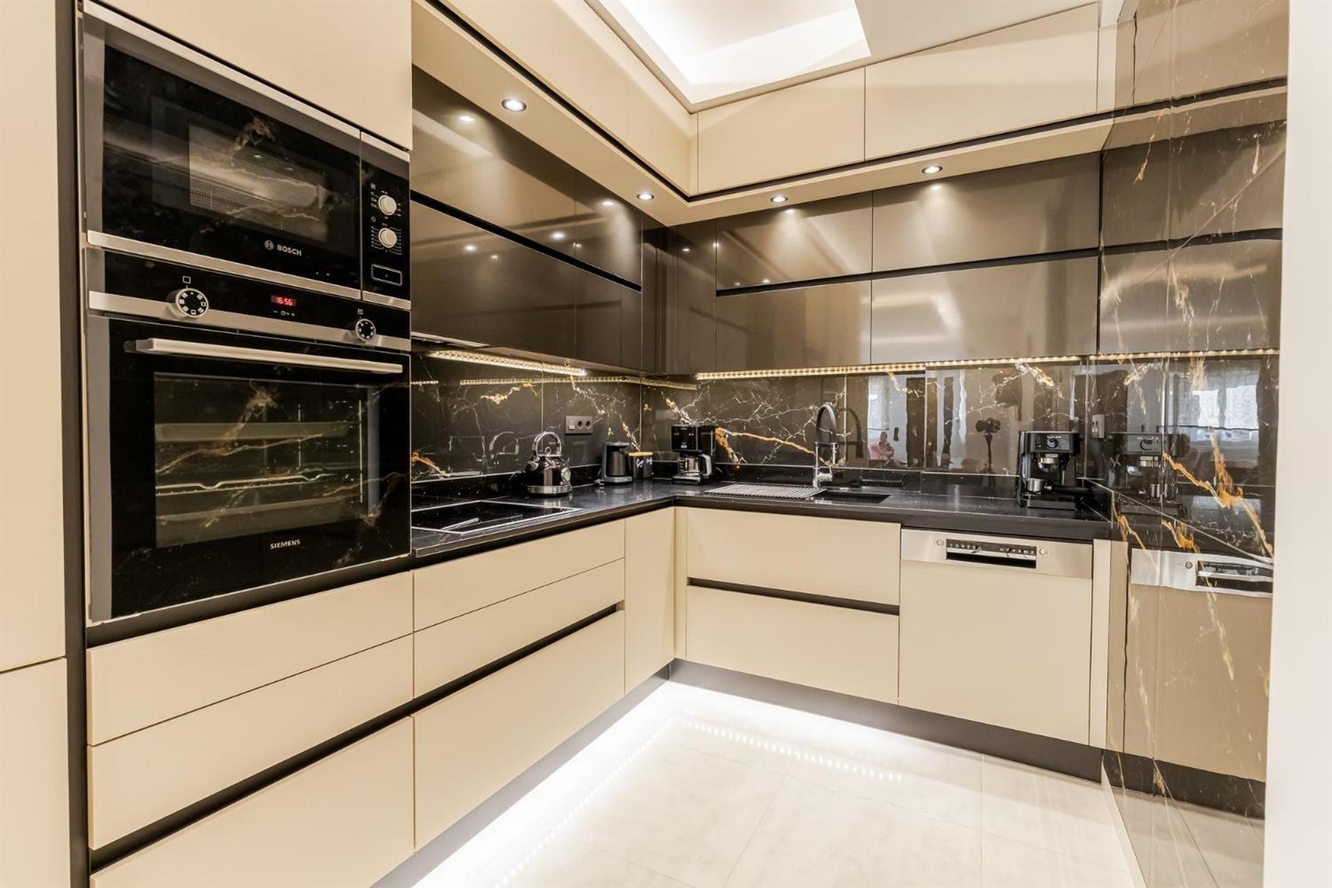מונמבאסיה Vivian'S Luxury Suite מראה חיצוני תמונה
